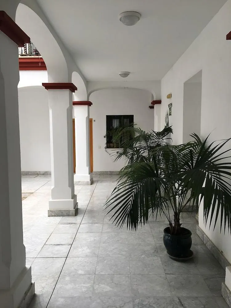 Teodosio Apartment And Free Parking Seville Hotel