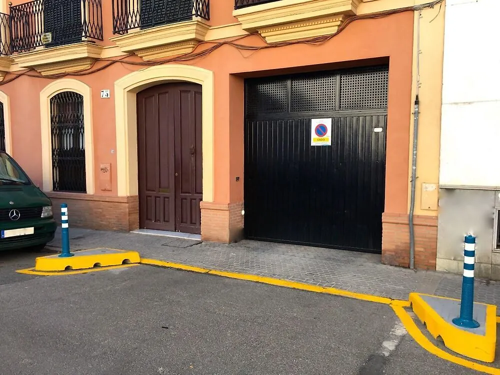 Hotel Teodosio Apartment And Free Parking Seville